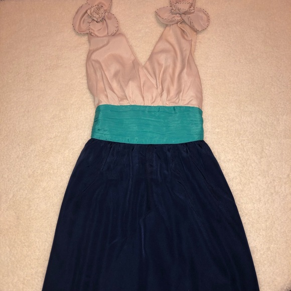 Classy Formal Dress - Picture 2 of 6